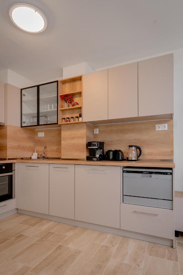 Διαμέρισμα Chic 2bd Flat With Modern Furniture On Aldomirovska By Flat Mаnager Σόφια