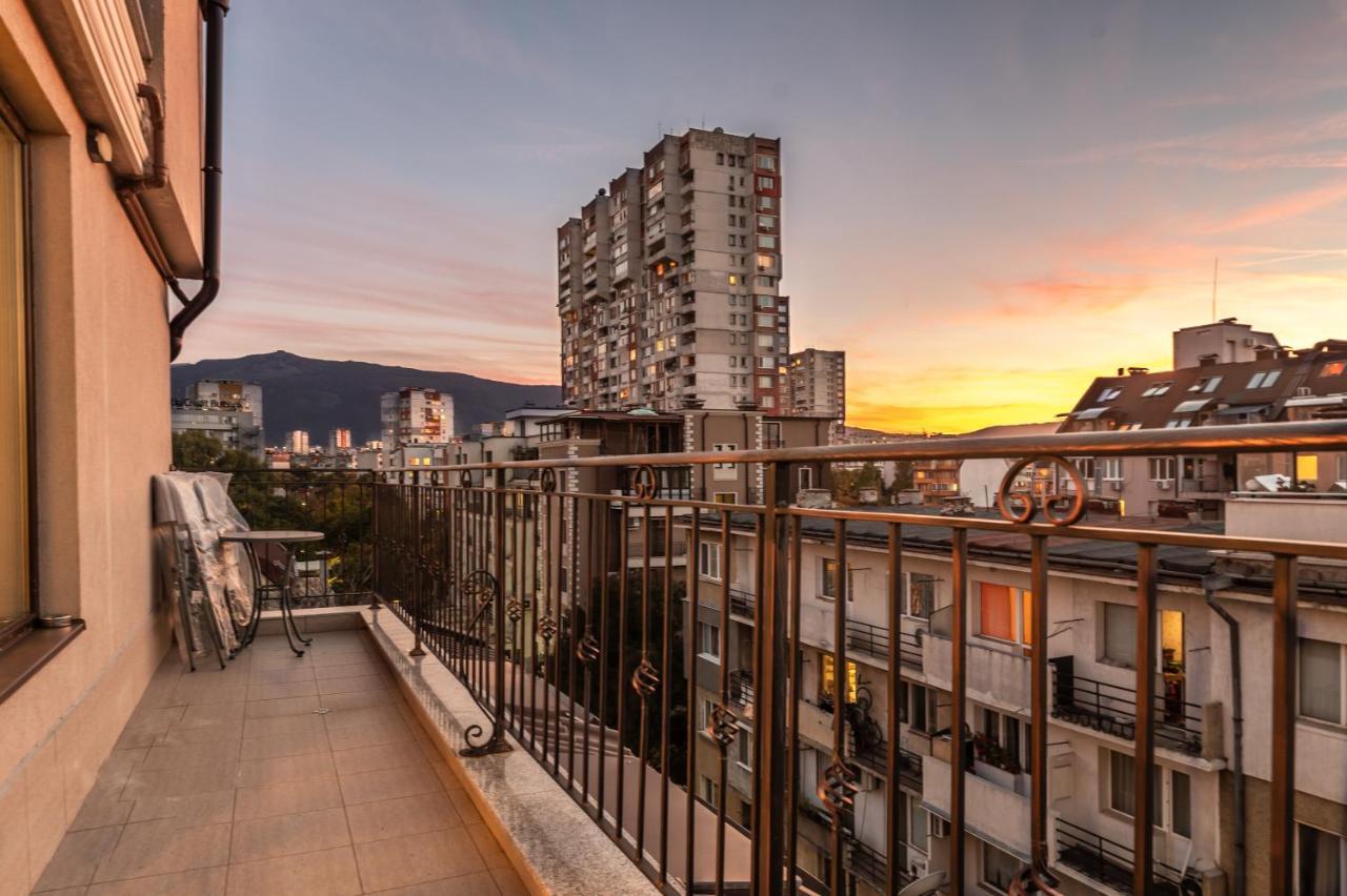 Διαμέρισμα Chic 2bd Flat With Modern Furniture On Aldomirovska By Flat Mаnager *